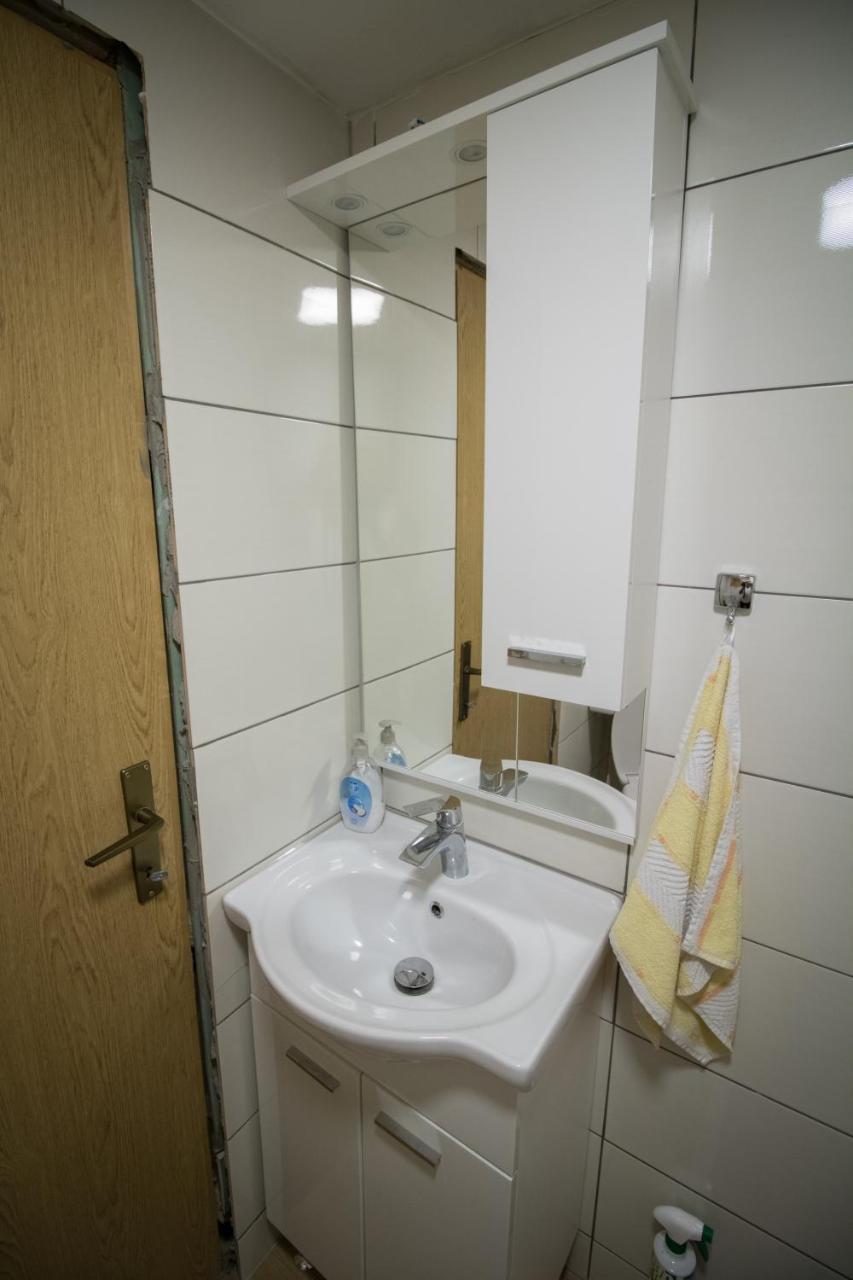 Cabin House Hidden Nest Мостар Экстерьер фото
